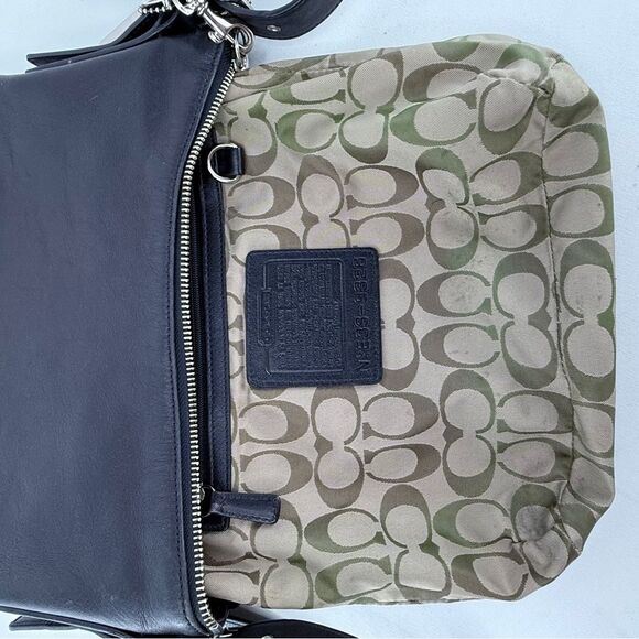 Vintage Coach Legacy Slim Duffle - Picture 11 of 14